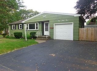 131 Hilltop Rd, Rochester, NY 14616