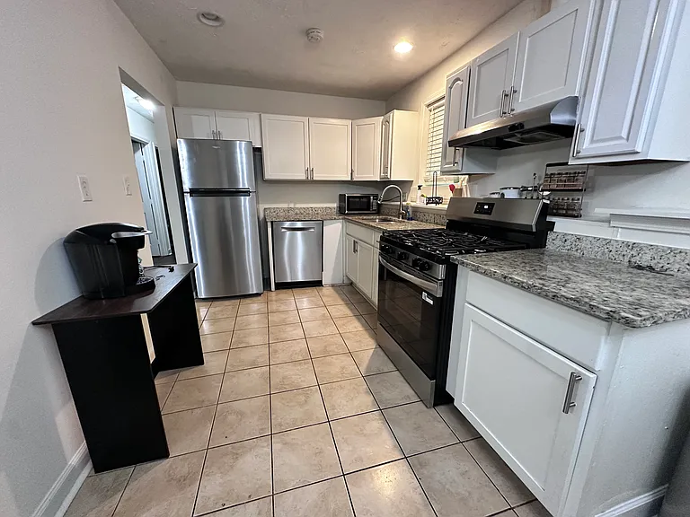 294 Lincoln St SW — Photo 6