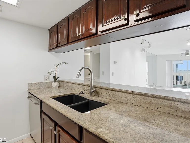 2885 Palm Beach Blvd #301 — Photo 6