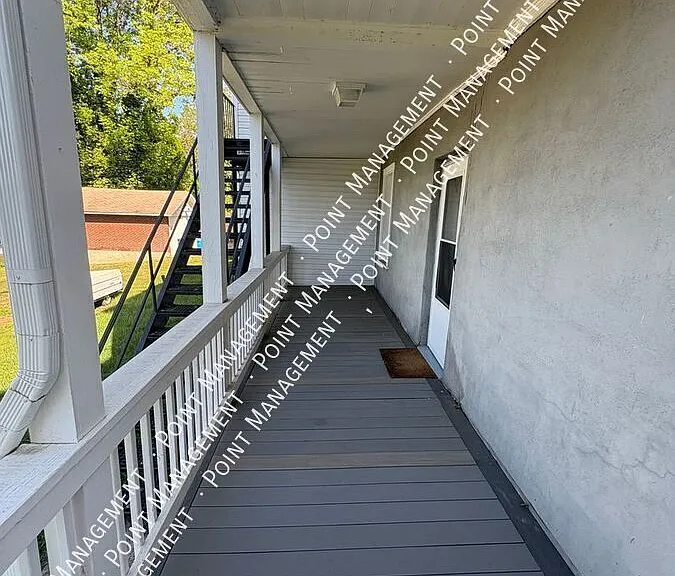 1131 Wasena Ave SW #A — Photo 2