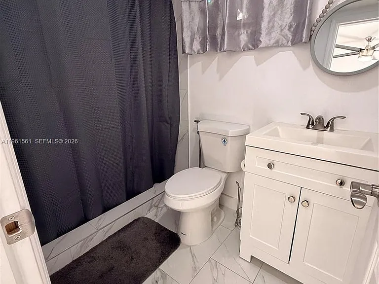 1037 SW 20th Ave #2 — Photo 4
