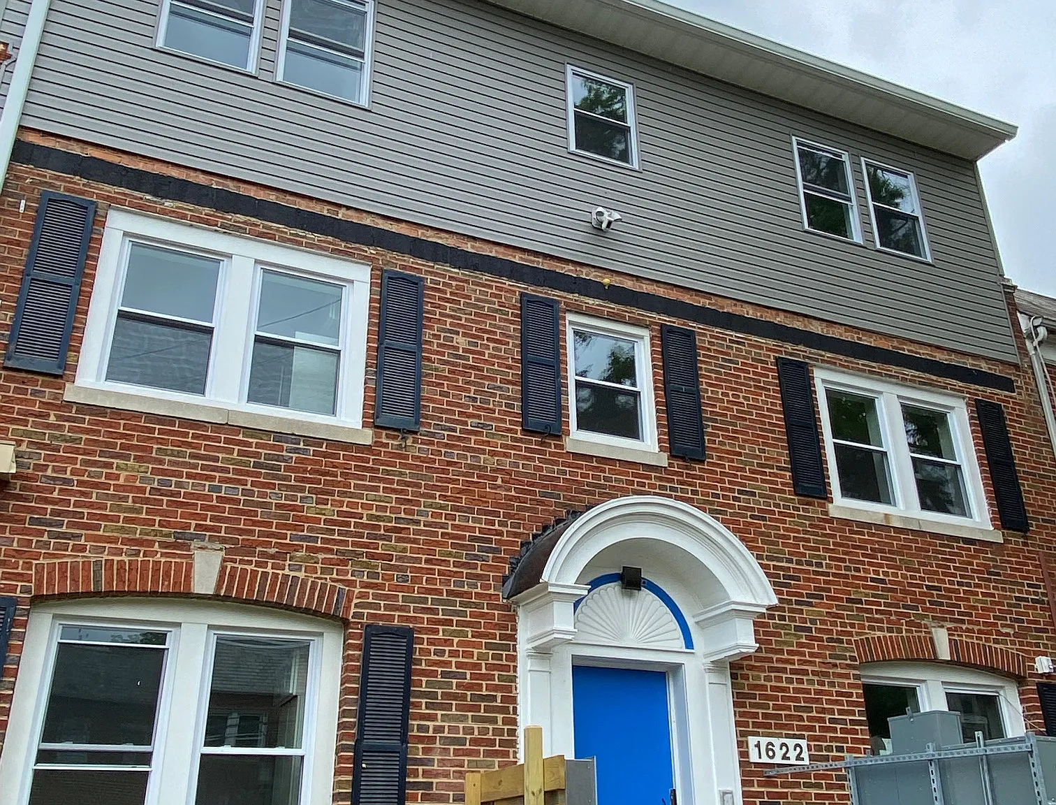 2 bed, 800 sqft, $1,800 — Photo 1