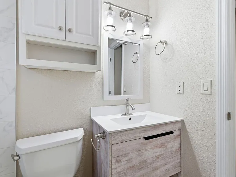 2545 Conroy Dr — Photo 17