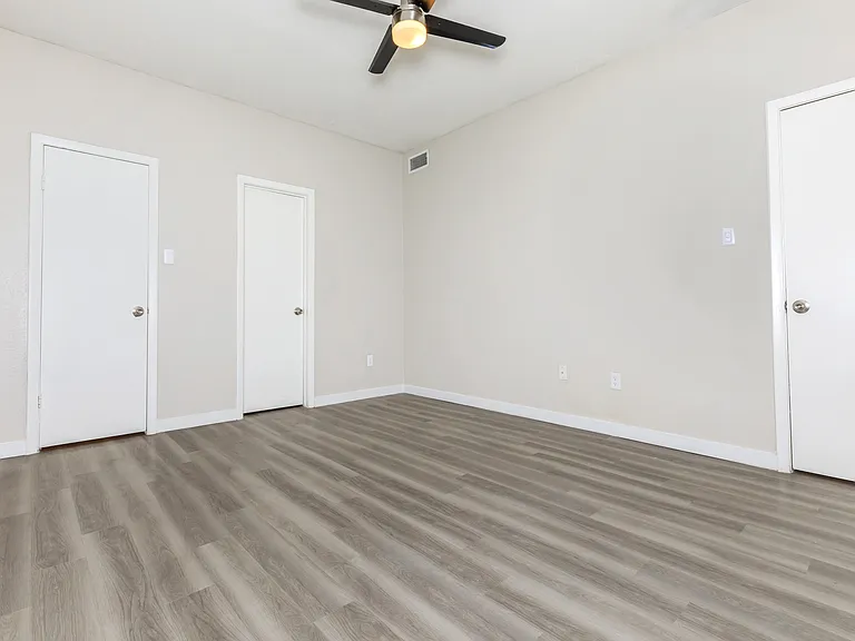 Fort Worth, TX Apartments — Photo 9