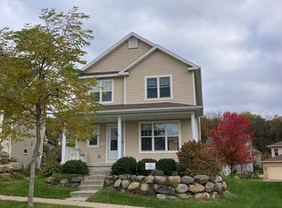 8946 Red Beryl Dr, Middleton, WI 53562