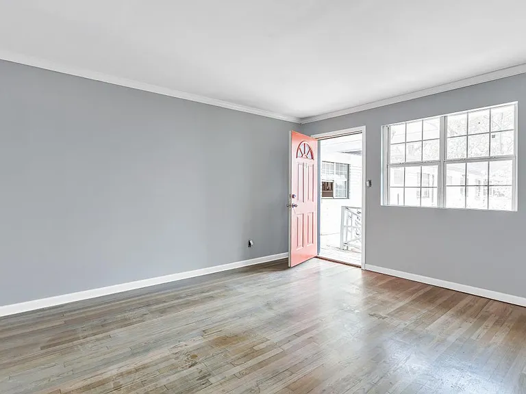 714 Bryan St SE #2 — Photo 5