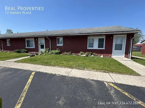 72 Harvey Pl Photo 1