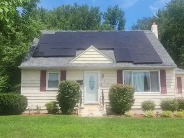 107 Higgins Dr, Glassboro, NJ 08028