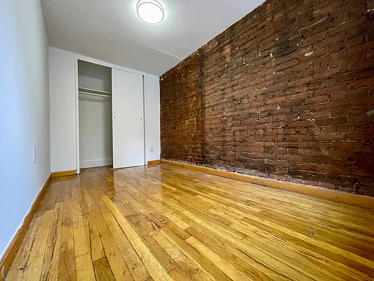 Rented by Building Equity Real Estate LLC | media 17