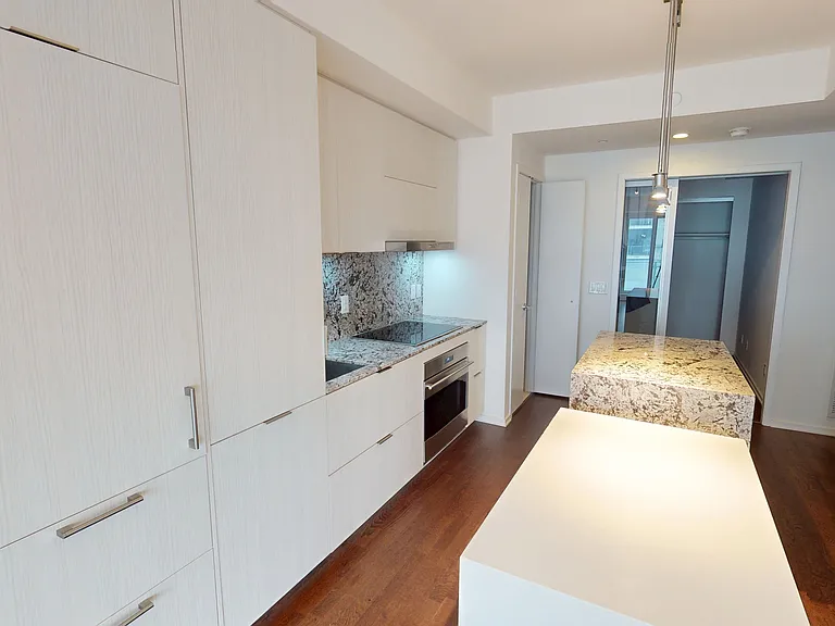 1 Bloor St E #4407 — Photo 22