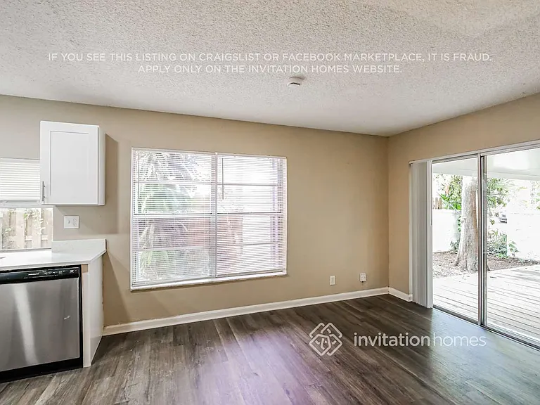 1220 NW 89th Dr — Photo 8