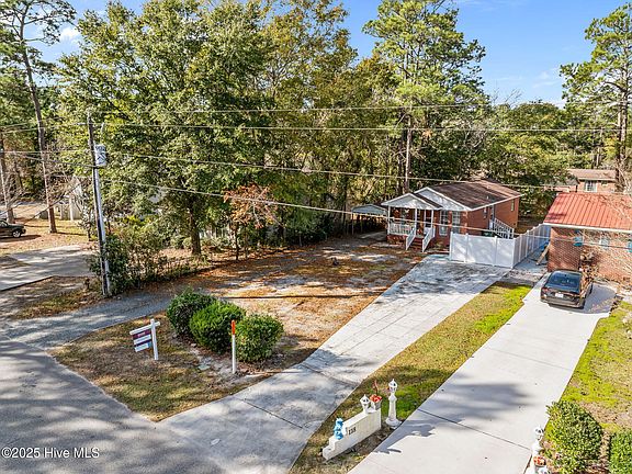 5th image of 120 Charter Drive