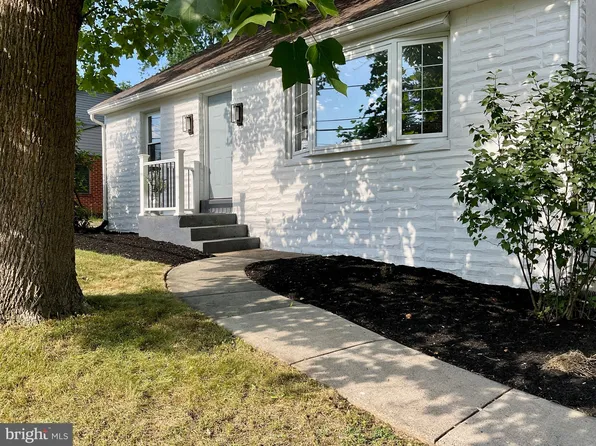 1519 Embassy Dr, Harrisburg, PA 17109