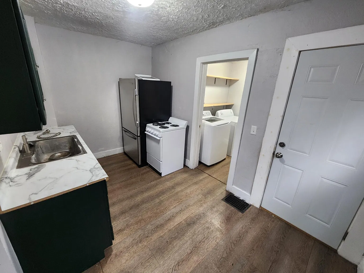 308 N Denny St — Photo 3
