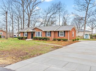2522 Timberwood Dr, Clarksville, TN 37040