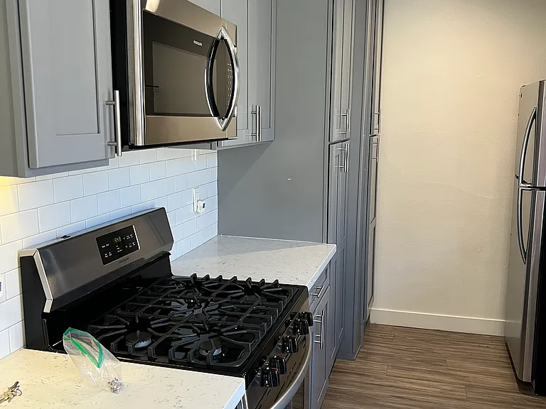 701 Park Ave — Photo 10