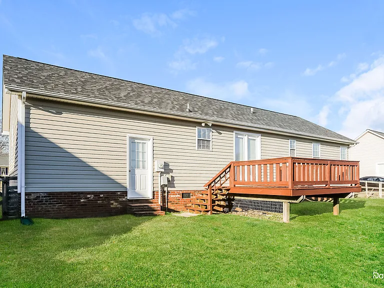 1018 Lauren Glen Dr — Photo 15