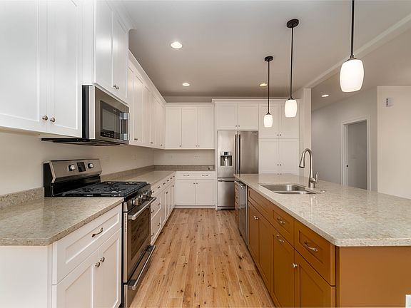 5th image of 14657 Clover Ln