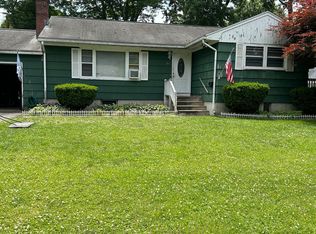 71 Saddle Rd, Norwalk, CT 06851