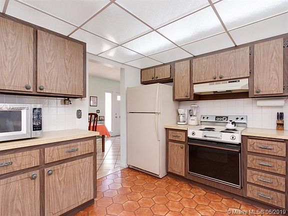 3rd image of 4441 NW 8th St