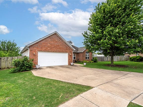 3rd image of 1404 Ezekiel Ct