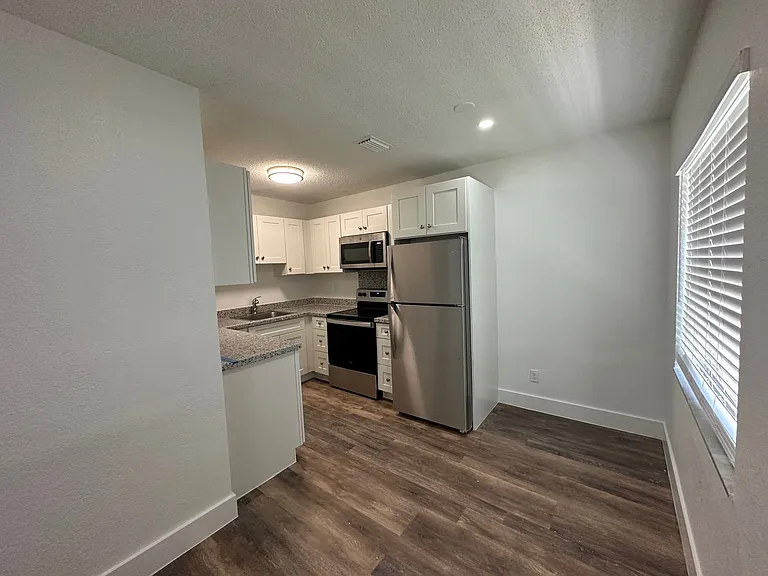 3315 SW 15th Ave #0 — Photo 13