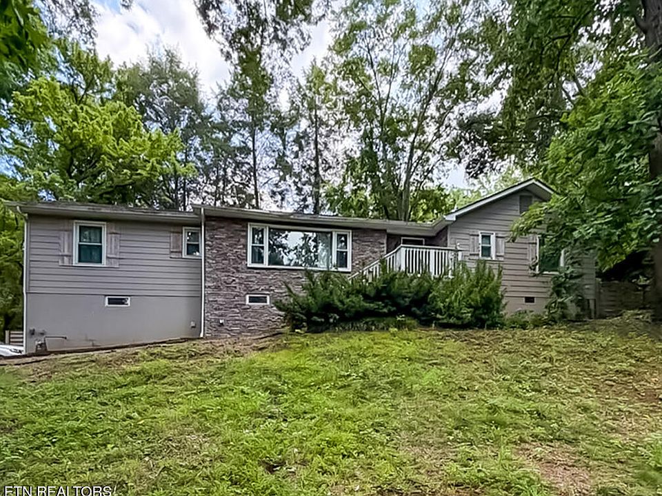 1st image of 615 Hemlock Rd