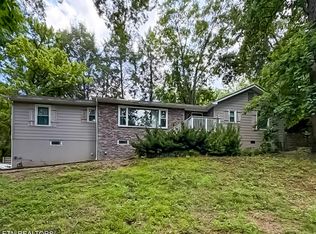 615 Hemlock Rd, Knoxville, TN 37919