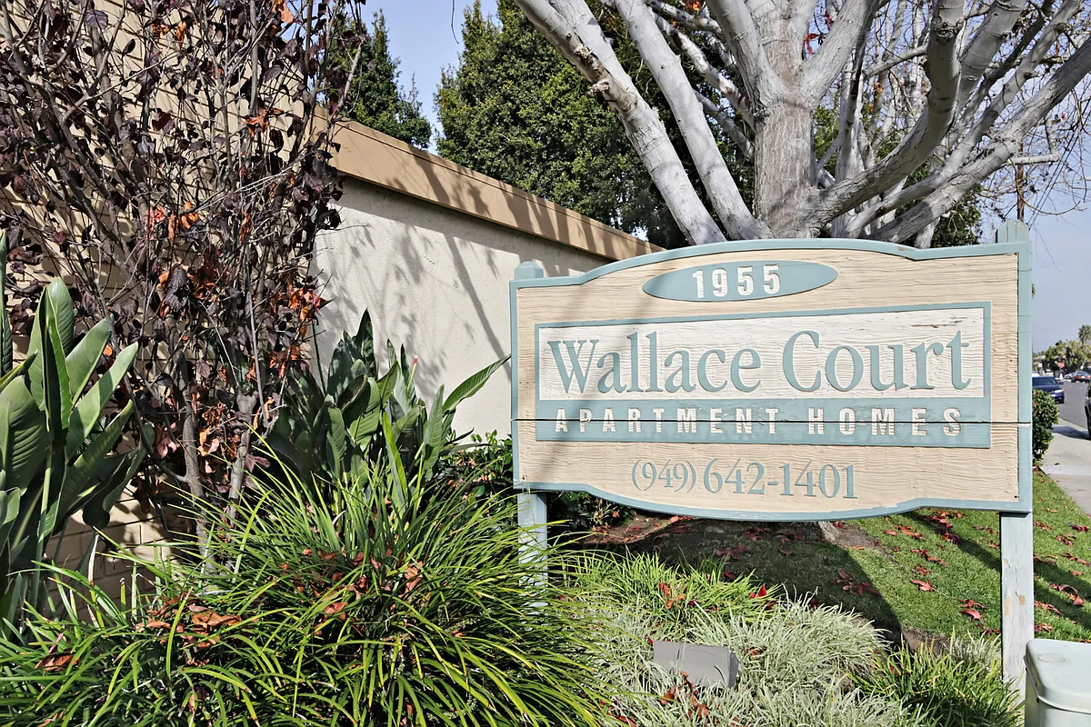 Building Photo - 1955 Wallace Ave