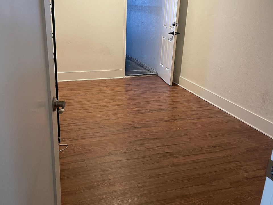 1st image of 4339 38th St APT 1