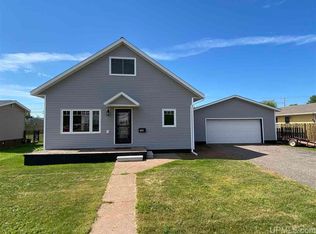 704 Everett St, Negaunee, MI 49866