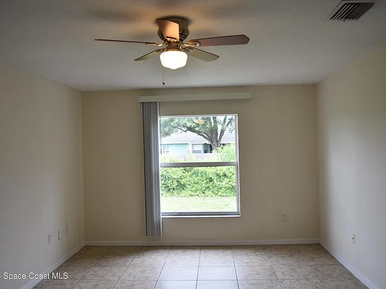 334 Bordeaux Ave NE — Photo 18