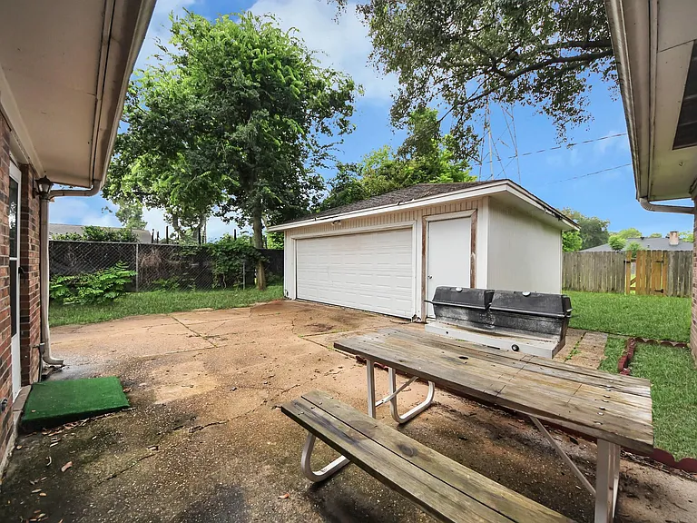 9126 Willow Meadow Dr — Photo 5