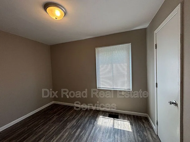 3626 Runyon Ave — Photo 9