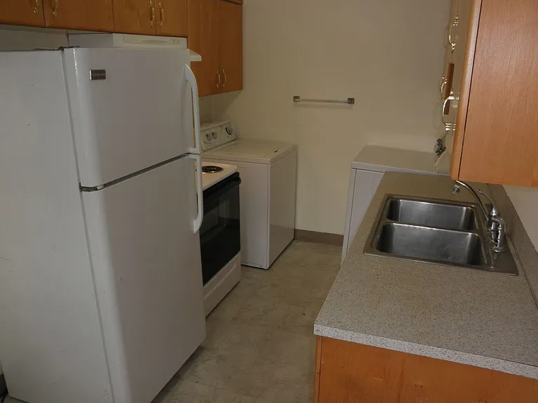 1481 Hines St SE — Photo 7