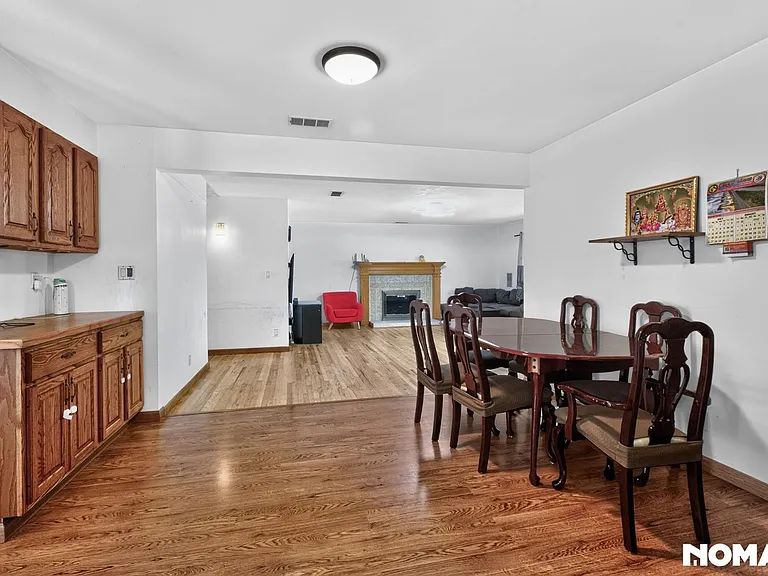 3184 Durant Ave — Photo 2