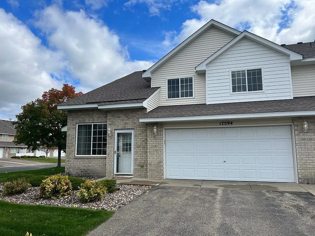 17594 Gillette Way — Photo 1