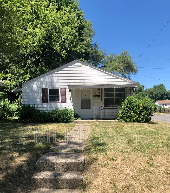 1649 E Bowman St photo 1