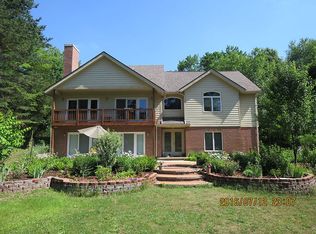 5055 Bishop Lake Rd, Brighton, MI 48116
