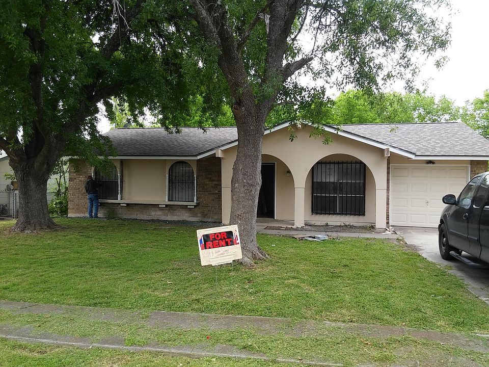 1st image of 7811 Glen Lake Dr