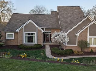 5139 Stonehenge Dr, Rochester, MI 48306