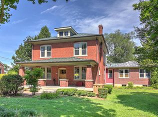 1005 Locust Ave, Charlottesville, VA 22901