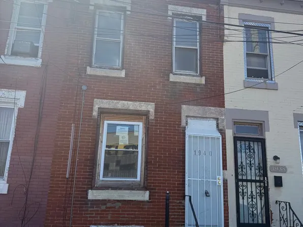 1940 Hart Ln, Philadelphia, PA 19134