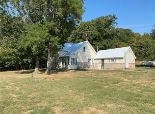 19600 E County Road 780n, Charleston, IL 61920