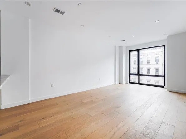 418 Monroe Street image 8 of 36