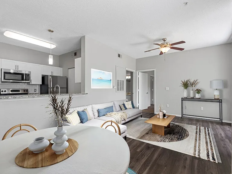 Juniper - 1 Bed / 1 Bath - 761 Sq.Ft.