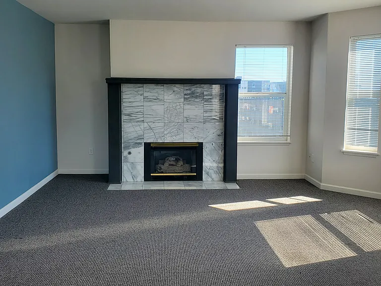 Lee Plaza — Photo 31