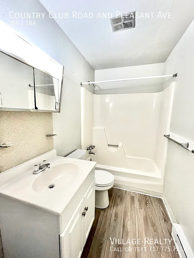 Roomy 2-bed w/ on-site laundry & playground! Red Lion Schools! — Photo 2