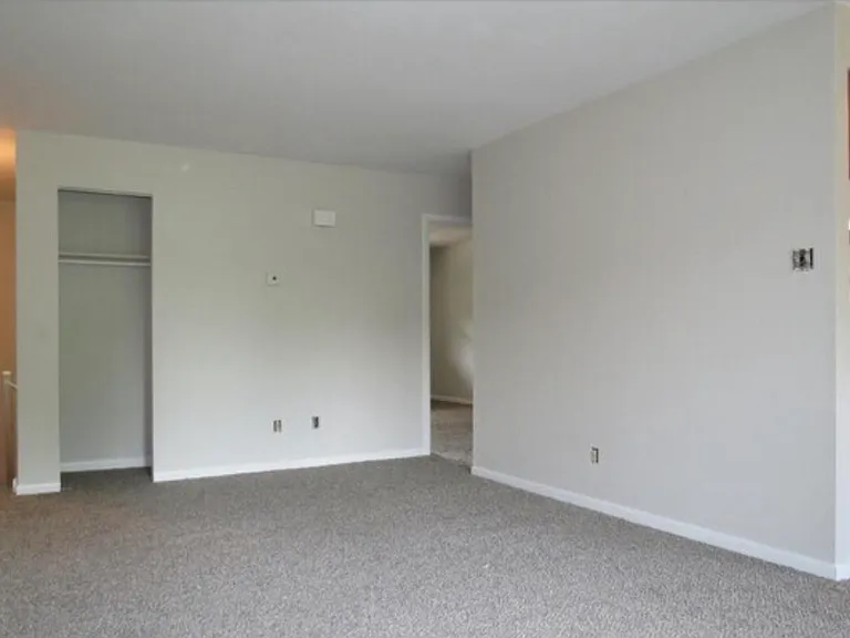 357 N Broad St #8 — Photo 9