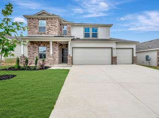 1025 Eagle Xing, Seguin, TX 78155